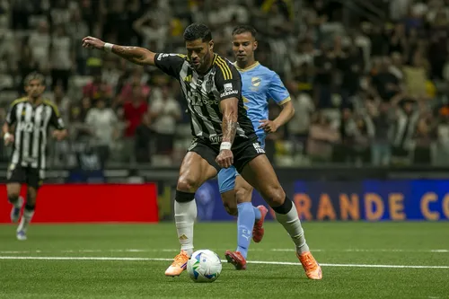 Hulk abre mão da braçadeira e admite incerteza sobre futuro no Atlético-MG