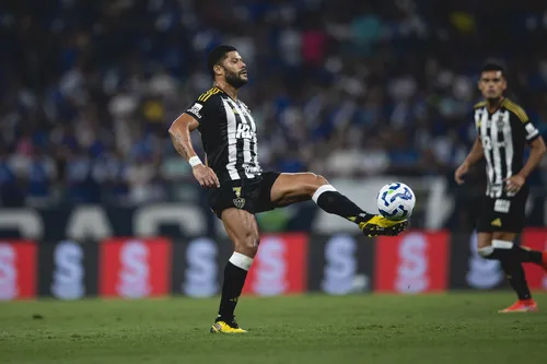 Hulk abre mão da braçadeira e admite incerteza sobre futuro no Atlético-MG