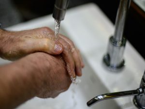 Falta de água atinge diversos bairros de Campina Grande e cidades da região Falta de água atinge diversos bairros de Campina Grande e cidades da região