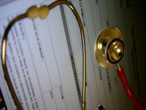 Demora no diagnóstico dificulta o cuidado de pessoas com demência Demora no diagnóstico dificulta o cuidado de pessoas com demência