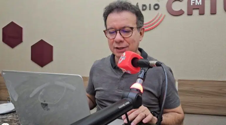 Médico alerta para os cuidados com contato excessivo em telas antonio henriques