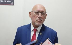 Vereador afirma que o uso do viés social do PT qualifica Lucas Ribeiro para uma vitória no 1º turno Vereador afirma que o uso do viés social do PT qualifica Lucas Ribeiro para uma vitória no 1º turno