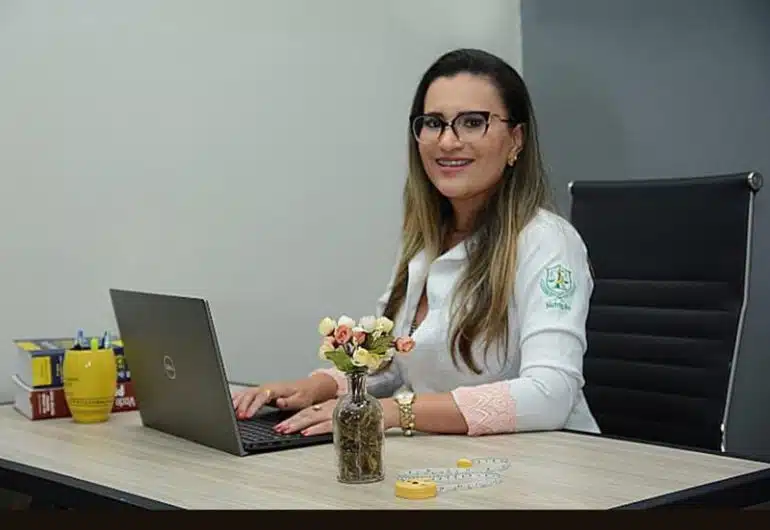 Nutricionista orienta sobre alimentação como aliada da saúde mental nutricionista Amanda Albuquerque