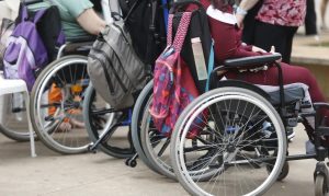 taxa é 12 vezes maior entre jovens e adultos com deficiência taxa é 12 vezes maior entre jovens e adultos com deficiência