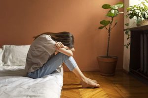 Saiba os principais sinais de alerta para suicídio em crianças e adolescentes Saiba os principais sinais de alerta para suicídio em crianças e adolescentes