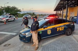 PRF inicia operação nas rodovias federais PRF inicia operação nas rodovias federais