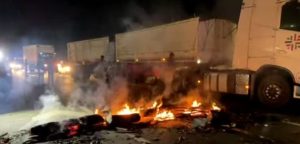 Moradores protestam após morte de jovem em Bayeux Moradores protestam após morte de jovem em Bayeux