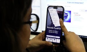 Receita notifica 500 mil para evitar multas; veja erros comuns Receita notifica 500 mil para evitar multas; veja erros comuns