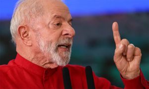 Equipe de Lula acusa tentativa de interferência nas eleições Equipe de Lula acusa tentativa de interferência nas eleições