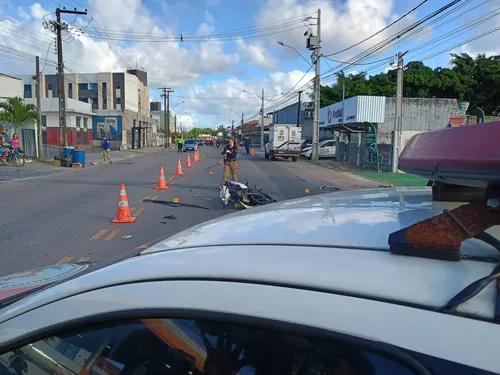 Motociclista morre em colisão com caminhonete em João Pessoa