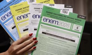 entenda como funciona a correção e por que acertos iguais geram notas diferentes entenda como funciona a correção e por que acertos iguais geram notas diferentes