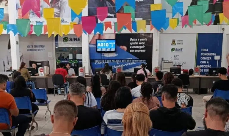 Eleições 2026 redefinem forças na PB, vagas de emprego sobram e ocorrências policiais sine campina emprego