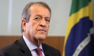 Presidente do PL diz não ter gostado de carta golpista de Flávio Bolsonaro Presidente do PL diz não ter gostado de carta golpista de Flávio Bolsonaro
