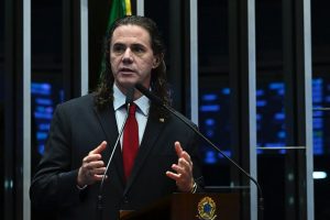 Na tribuna, Veneziano denuncia tentativa de compra de mandato de senador na Paraíba Na tribuna, Veneziano denuncia tentativa de compra de mandato de senador na Paraíba